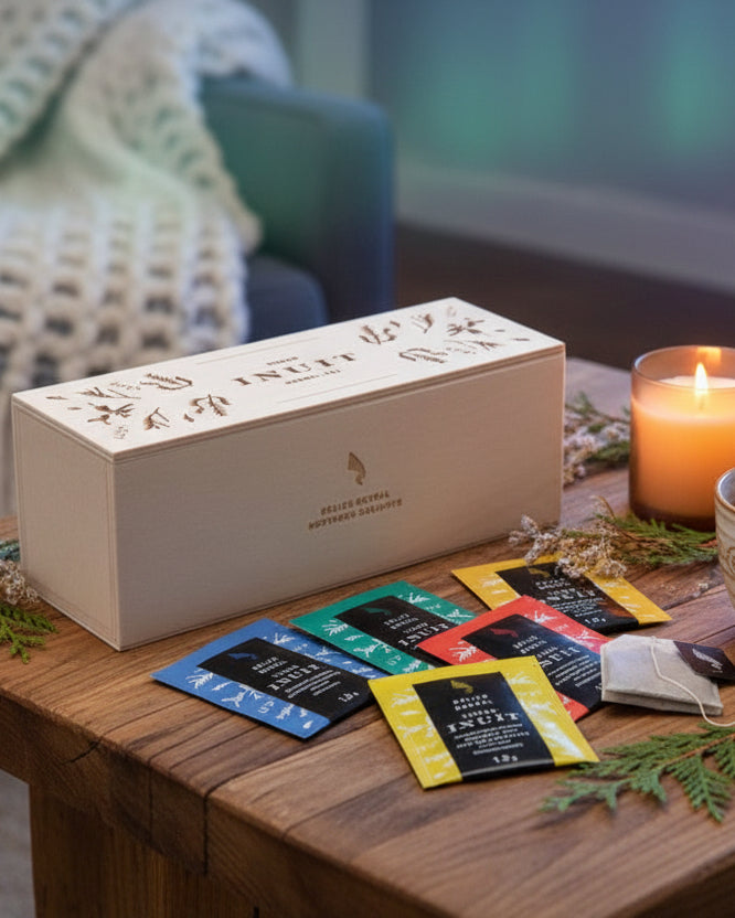 Wooden box with 35 sachets of Inuit herbal teas